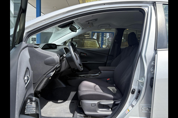 Toyota Prius 1.8 Dynamic HEV | BTW Auto | Stoelverwarming | Head-Up | Camera | Dodehoeksensoren |