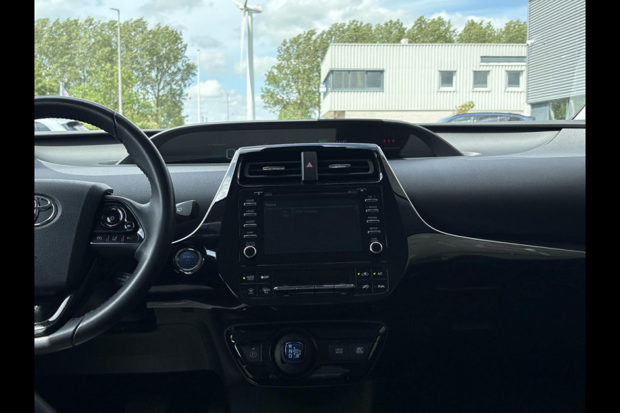 Toyota Prius 1.8 Dynamic HEV | BTW Auto | Stoelverwarming | Head-Up | Camera | Dodehoeksensoren |