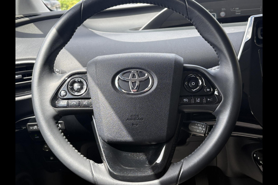 Toyota Prius 1.8 Dynamic HEV | BTW Auto | Stoelverwarming | Head-Up | Camera | Dodehoeksensoren |