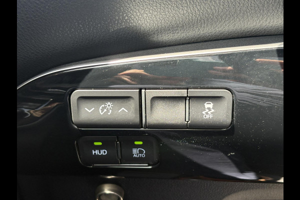 Toyota Prius 1.8 Dynamic HEV | BTW Auto | Stoelverwarming | Head-Up | Camera | Dodehoeksensoren |