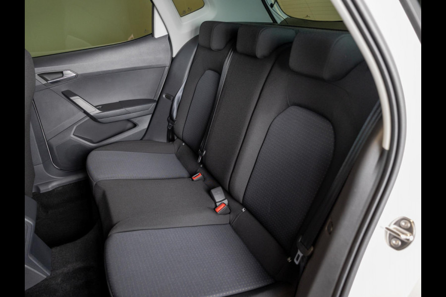 Seat Arona 1.0 TSI Style Business Connect / 110pk / Achteruitrij camera / Stoelverwarming /