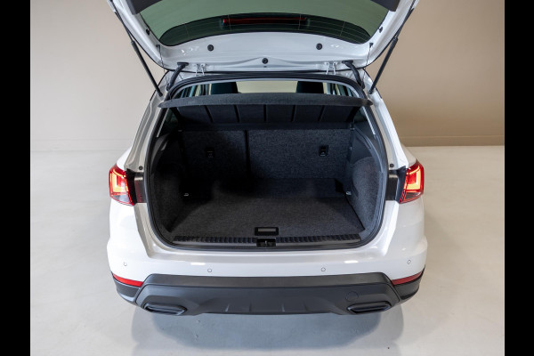 Seat Arona 1.0 TSI Style Business Connect / 110pk / Achteruitrij camera / Stoelverwarming /