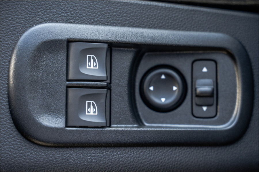 Renault Master **2.3dCi | Bakwagen met Laadklep | LED | Carplay | Camera | Cruise**