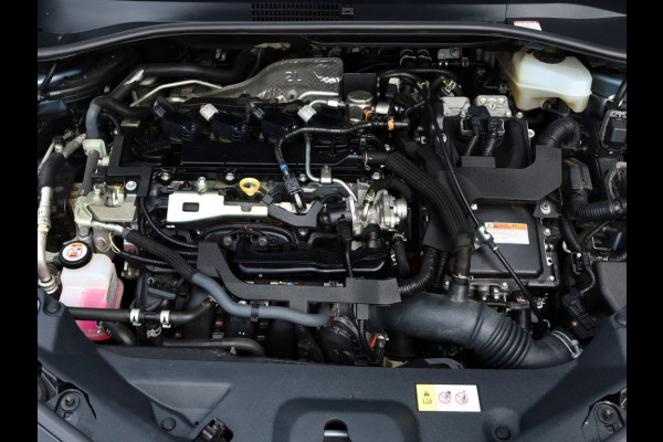 Toyota C-HR 2.0 Hybrid Bi-Tone | Full LED | Park-Assist | Trekhaak