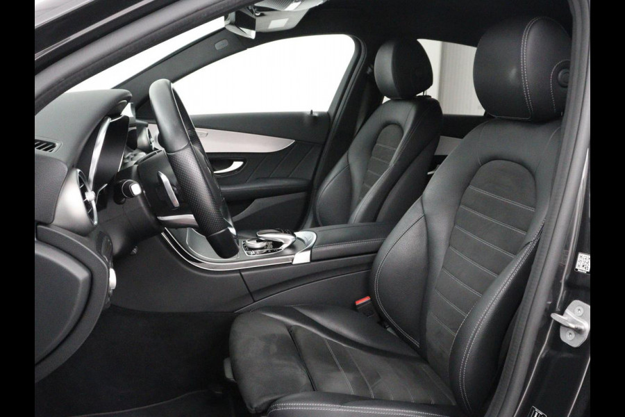 Mercedes-Benz C-Klasse 300e Business Solution AMG Limited | SOH 82,2% | 360 Camera | Stoelverwarming | Leder/Alcantara | Carplay | Matrix LED | Navigatie | Cruise control | Park Assist | Sfeerverlichting | PHEV | Plug In