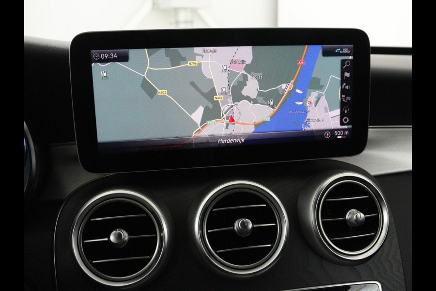 Mercedes-Benz C-Klasse 300e Business Solution AMG Limited | SOH 82,2% | 360 Camera | Stoelverwarming | Leder/Alcantara | Carplay | Matrix LED | Navigatie | Cruise control | Park Assist | Sfeerverlichting | PHEV | Plug In