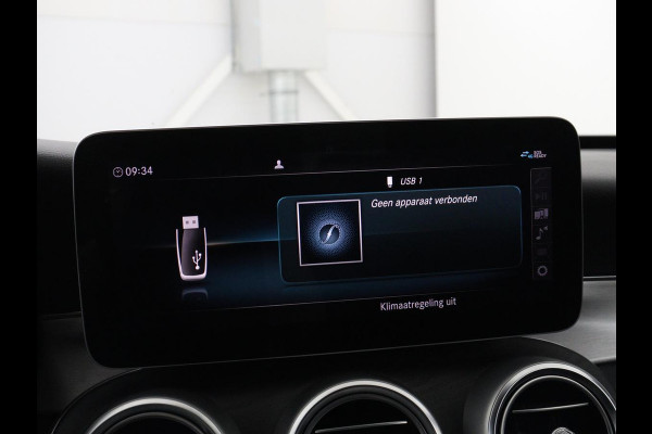 Mercedes-Benz C-Klasse 300e Business Solution AMG Limited | SOH 82,2% | 360 Camera | Stoelverwarming | Leder/Alcantara | Carplay | Matrix LED | Navigatie | Cruise control | Park Assist | Sfeerverlichting | PHEV | Plug In