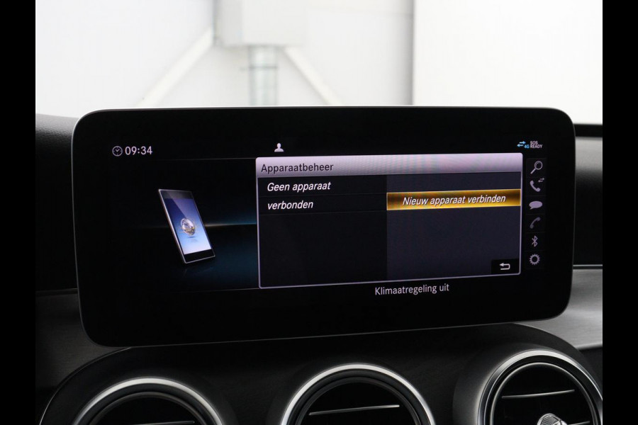 Mercedes-Benz C-Klasse 300e Business Solution AMG Limited | SOH 82,2% | 360 Camera | Stoelverwarming | Leder/Alcantara | Carplay | Matrix LED | Navigatie | Cruise control | Park Assist | Sfeerverlichting | PHEV | Plug In