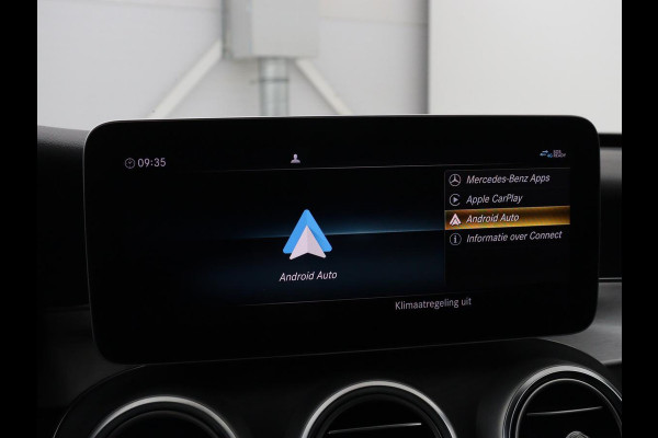Mercedes-Benz C-Klasse 300e Business Solution AMG Limited | SOH 82,2% | 360 Camera | Stoelverwarming | Leder/Alcantara | Carplay | Matrix LED | Navigatie | Cruise control | Park Assist | Sfeerverlichting | PHEV | Plug In