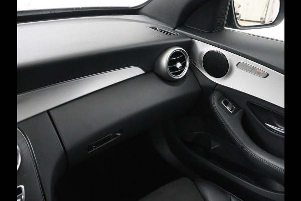 Mercedes-Benz C-Klasse 300e Business Solution AMG Limited | SOH 82,2% | 360 Camera | Stoelverwarming | Leder/Alcantara | Carplay | Matrix LED | Navigatie | Cruise control | Park Assist | Sfeerverlichting | PHEV | Plug In