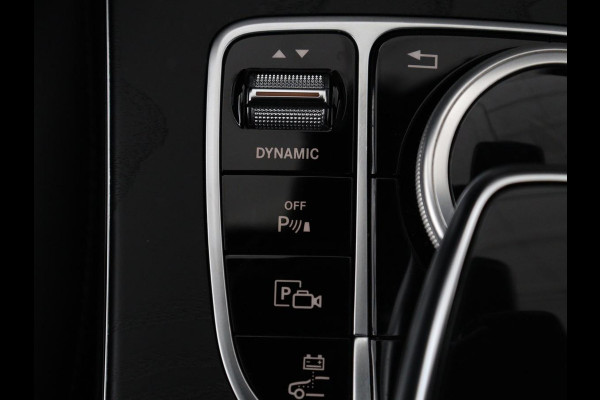 Mercedes-Benz C-Klasse 300e Business Solution AMG Limited | SOH 82,2% | 360 Camera | Stoelverwarming | Leder/Alcantara | Carplay | Matrix LED | Navigatie | Cruise control | Park Assist | Sfeerverlichting | PHEV | Plug In