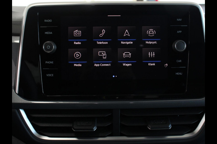 Volkswagen T-Roc 1.5 TSI Style Navigatie Apple Carplay/Android Auto Camera Parkeersensoren Adaptieve Cruise Control Dodehoek Assistent Elektrische achterklep Stoel- en stuurverwarming Full Led Climate Control Lichtmetalen velgen