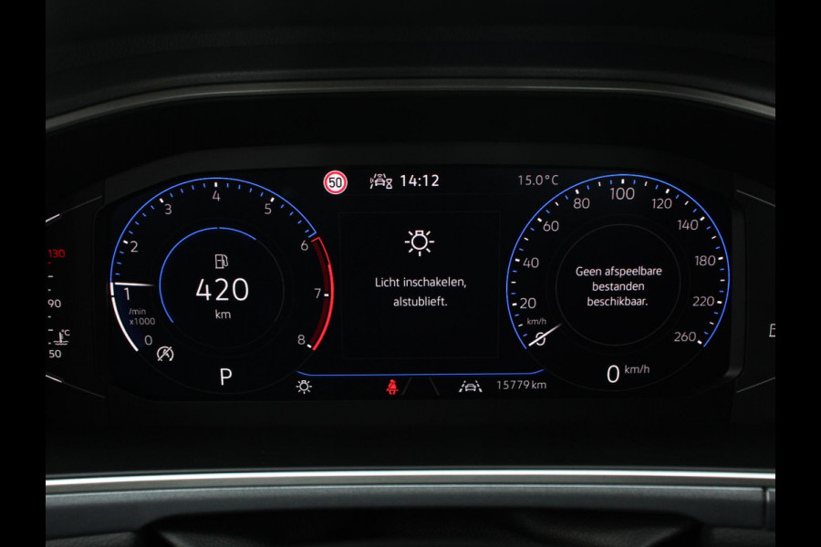 Volkswagen T-Roc 1.5 TSI Style Navigatie Apple Carplay/Android Auto Camera Parkeersensoren Adaptieve Cruise Control Dodehoek Assistent Elektrische achterklep Stoel- en stuurverwarming Full Led Climate Control Lichtmetalen velgen
