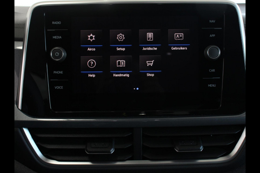 Volkswagen T-Roc 1.5 TSI Style Navigatie Apple Carplay/Android Auto Camera Parkeersensoren Adaptieve Cruise Control Dodehoek Assistent Elektrische achterklep Stoel- en stuurverwarming Full Led Climate Control Lichtmetalen velgen