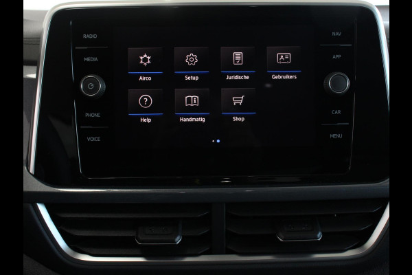 Volkswagen T-Roc 1.5 TSI Style Navigatie Apple Carplay/Android Auto Camera Parkeersensoren Adaptieve Cruise Control Dodehoek Assistent Elektrische achterklep Stoel- en stuurverwarming Full Led Climate Control Lichtmetalen velgen