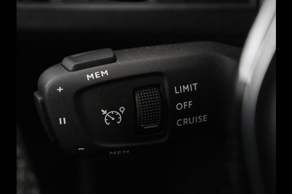 Peugeot 3008 1.6 HYbrid 225 Allure | SOH 97,7% | Half leder | Carplay | Camera | Navigatie | Side Assist | Cruise control | Bluetooth | Climate control | 18'' | Parkeerhulp | PHEV | Plug In