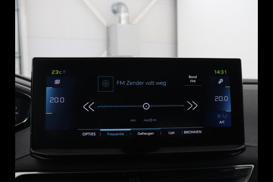 Peugeot 3008 1.6 HYbrid 225 Allure | SOH 97,7% | Half leder | Carplay | Camera | Navigatie | Side Assist | Cruise control | Bluetooth | Climate control | 18'' | Parkeerhulp | PHEV | Plug In