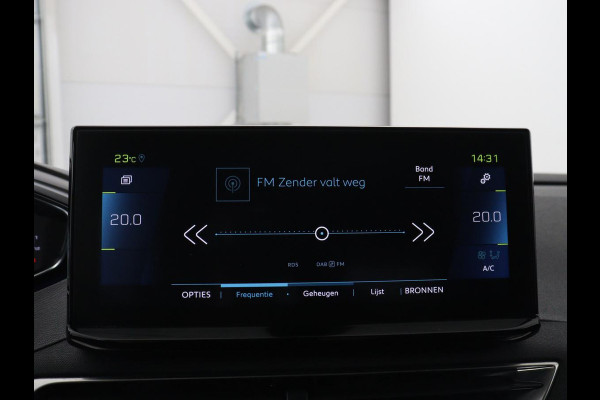 Peugeot 3008 1.6 HYbrid 225 Allure | SOH 97,7% | Half leder | Carplay | Camera | Navigatie | Side Assist | Cruise control | Bluetooth | Climate control | 18'' | Parkeerhulp | PHEV | Plug In