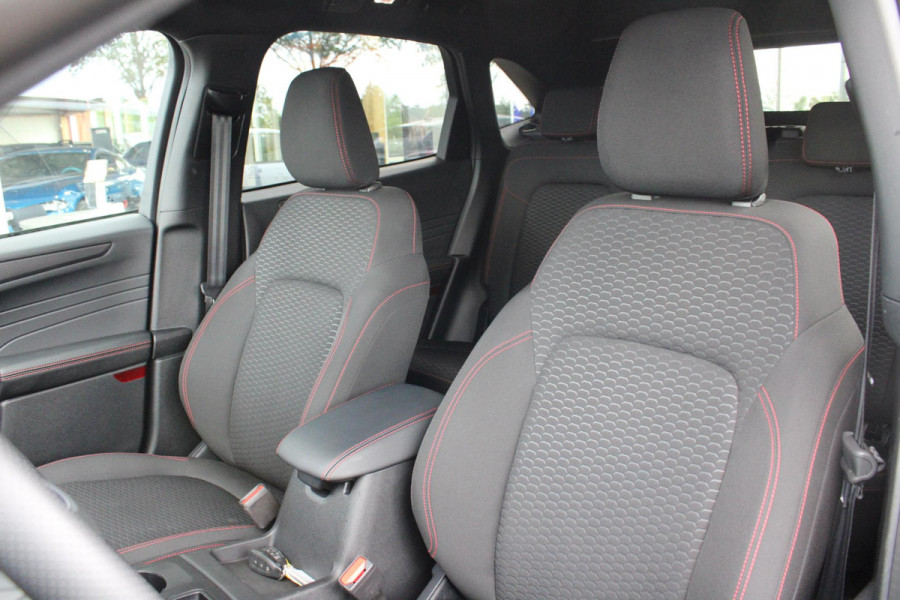 Ford Kuga 2.5 PHEV ST-Line | Winter Pack | Wegklapbare trekhaak | NL Auto |