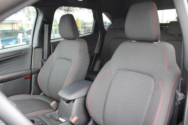 Ford Kuga 2.5 PHEV ST-Line | Winter Pack | Wegklapbare trekhaak | NL Auto |