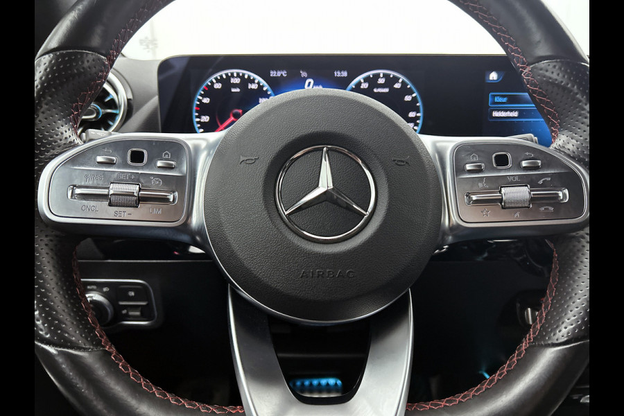 Mercedes-Benz GLA 250 e Business AMG-line 5 spaaks lichtmetalen velgen | MBUX wide screen| Navigatie | elect bed. voorstoelen met memory | Trekhaak | parking support met camera | Inclusief 24 maanden Mercedes-Benz Certified garantie voor Europa.