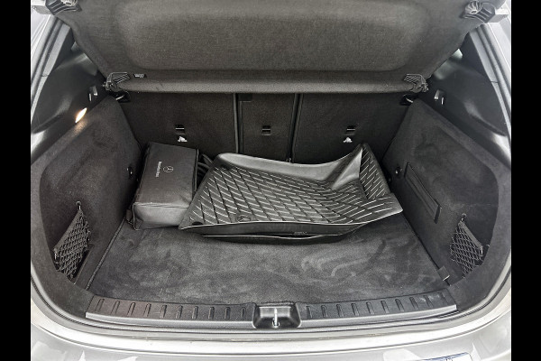 Mercedes-Benz GLA 250 e Business AMG-line 5 spaaks lichtmetalen velgen | MBUX wide screen| Navigatie | elect bed. voorstoelen met memory | Trekhaak | parking support met camera | Inclusief 24 maanden Mercedes-Benz Certified garantie voor Europa.