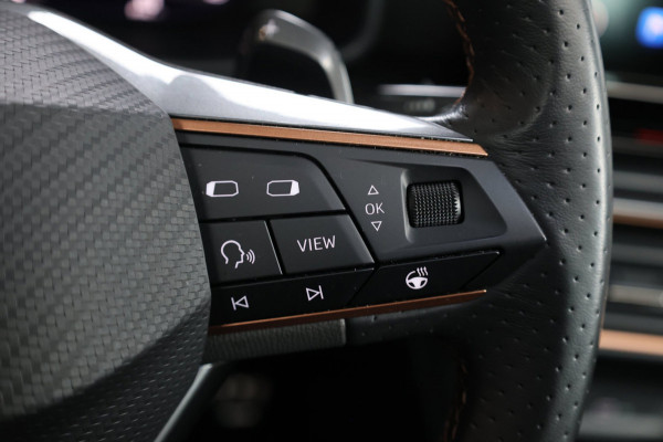 CUPRA Leon 2.0 TSI VZ 300+PK LED/VIRTUAL/SFEER/PANO/HALF LEER+S.VERWARMING+MEMORY/19"/CAM/ACC/ECC/12 MDN GARANTIE!