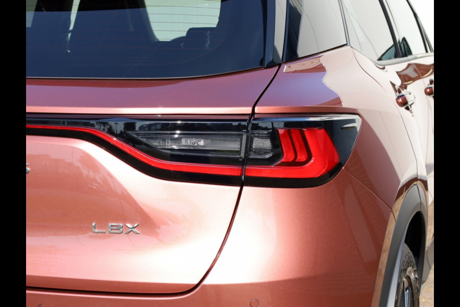 Lexus LBX Cool 2WD | Leder/Alcantara | Memory Seat | Dodehoek