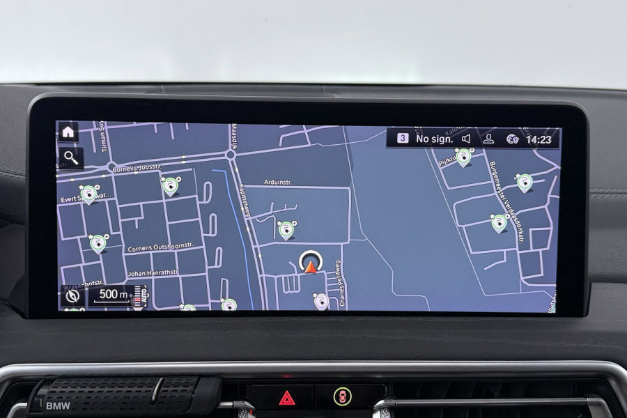 BMW iX3 High Executive 80 kWh M-pakket 97%SoH (1e eigenaar, NL-auto, Dealer OnderH, Panoramadak, Trekhaak, Navi Pro, StoelV, Etc)
