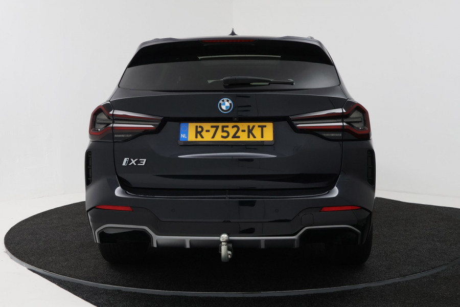 BMW iX3 High Executive 80 kWh M-pakket 97%SoH (1e eigenaar, NL-auto, Dealer OnderH, Panoramadak, Trekhaak, Navi Pro, StoelV, Etc)