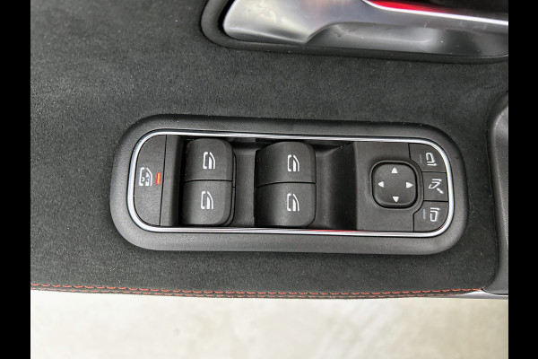 Mercedes-Benz CLA-Klasse Shooting Brake 250 e AMG-line Lichtmetalen velgen | Panoramadak | Wide screen | Navigatie | Parking support met camera | Inclusief 24 maanden MB Certified garantie voor Europa.