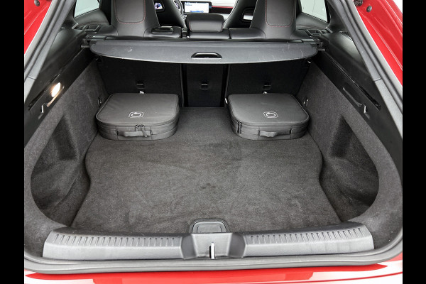 Mercedes-Benz CLA-Klasse Shooting Brake 250 e AMG-line Lichtmetalen velgen | Panoramadak | Wide screen | Navigatie | Parking support met camera | Inclusief 24 maanden MB Certified garantie voor Europa.