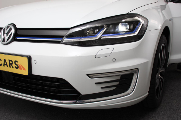 Volkswagen e-Golf Edition Navigatie Climate Control Digitale cockpit  PDC Camera LMV 17" Stoelverwarming