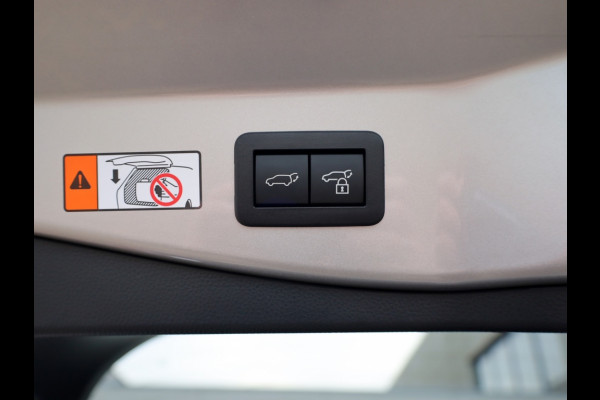 Toyota C-HR 2.0 Hybrid 200 Executive | JBL | Half Leder | El. Achterklep