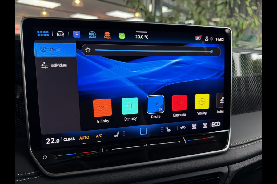 Volkswagen Tiguan 1.5 eHybrid 204PK DSG HYBRID LIFE ENERGY IQ-LED/360°CAMERA/TREKHAAK ***