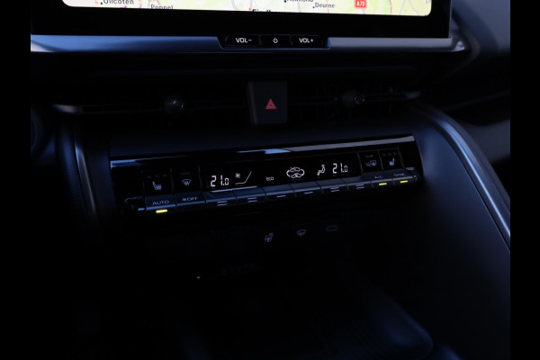 Toyota C-HR 2.0 PHEV 220 Dynamic | Nieuw! | Bi-Tone | Premium Navi | Keyless