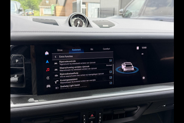 Porsche Cayenne Coupé 4.0 Turbo E-Hybrid Sport Chrono | 360* Camera | Achteras Besturing | Burmester | Bijrijders Display | Head-Up Display | CARBON |