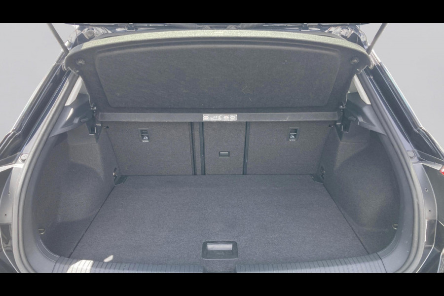 Volkswagen T-Roc 1.5 TSI DSG Sport | Matrix-LED | Digital Cockpit | Navigatie // Verwacht 5-2026 //