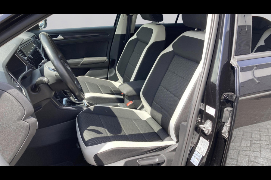 Volkswagen T-Roc 1.5 TSI DSG Sport | Matrix-LED | Digital Cockpit | Navigatie // Verwacht 5-2026 //