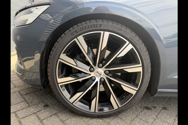 Volvo S60 2.0 B4 Plus Bright | Camera | Navigatie | 20 Inch Lichtmetalen Velgen | DAB | LED |