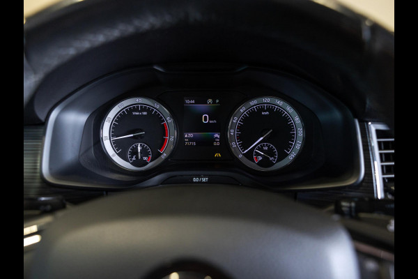Škoda Kodiaq 1.5 TSI Limited Business Edition 7p. / 150pk / Panorama dak / Achteruitrij camera / Canton / Stoelverwarming /