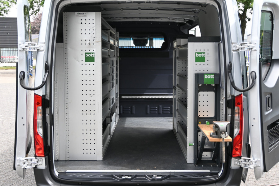 Mercedes-Benz Sprinter 315 CDI L2H1 RWD 3500 KG trekhaak, Werkplaats inrichting, Geveerde stoel, MBUX 10.25