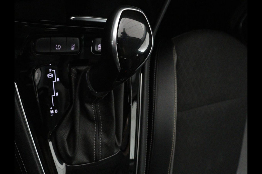 Opel Grandland X 1.6 Turbo Business Executive | Trekhaak | Stoelverwarming | Carplay | Navigatie | Stuurverwarming | Climate control | 18'' | Parkeerhulp | Bluetooth | Cruise control