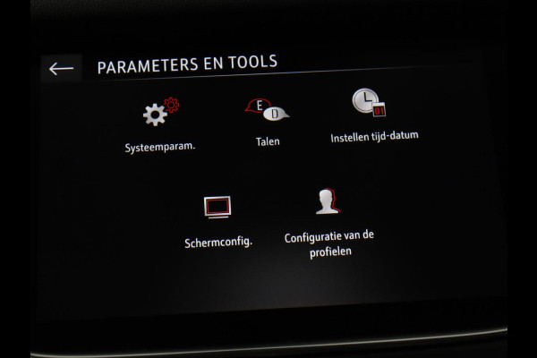 Opel Grandland X 1.6 Turbo Business Executive | Trekhaak | Stoelverwarming | Carplay | Navigatie | Stuurverwarming | Climate control | 18'' | Parkeerhulp | Bluetooth | Cruise control