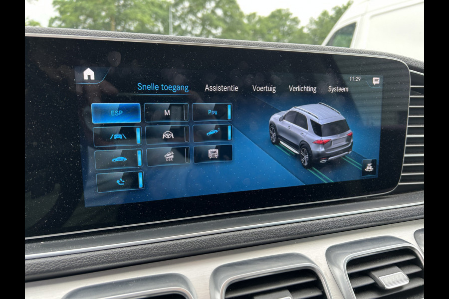 Mercedes-Benz GLE 350e AMG // Trekhaak // Panoramadak // Distronic // 360 Camera // Rij Assistentiepakket // Carplay // Keyless entry // MultiBeam