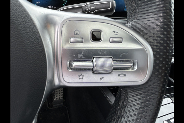 Mercedes-Benz GLE 350e AMG // Trekhaak // Panoramadak // Distronic // 360 Camera // Rij Assistentiepakket // Carplay // Keyless entry // MultiBeam
