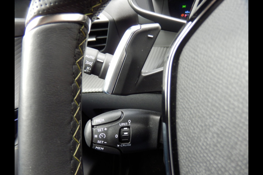 Peugeot 208 Hybride 145PK Automaat | GT-Line | Clima | Apple carpl. Andr. Au