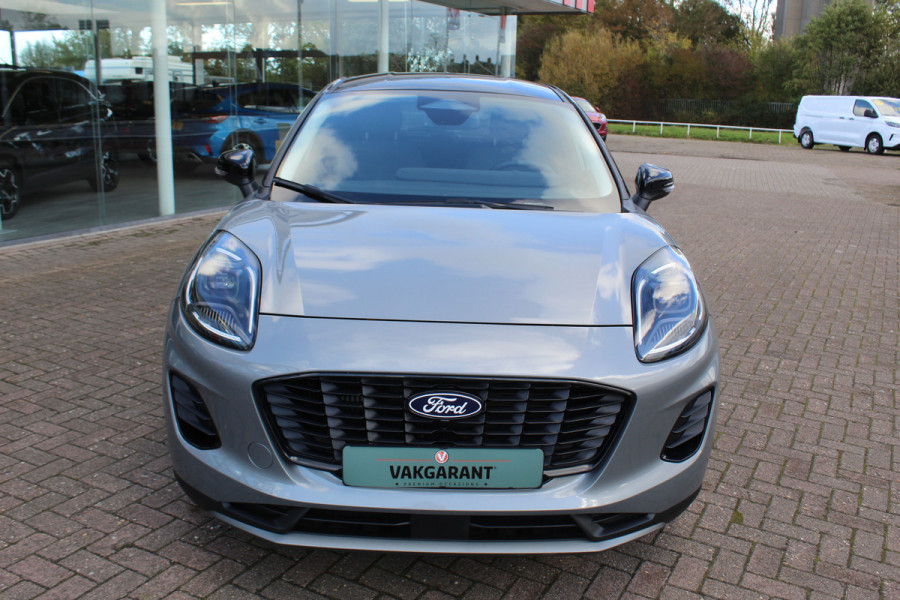 Ford Puma 1.0-125pk EcoBoost Hybrid Titanium Nieuw Model Naviagtie , Camera , Stoel , Stuur en Voorruitverwarming Fabrieksgarantie t/m 16-6-2029 ! Slechts 3.000km !