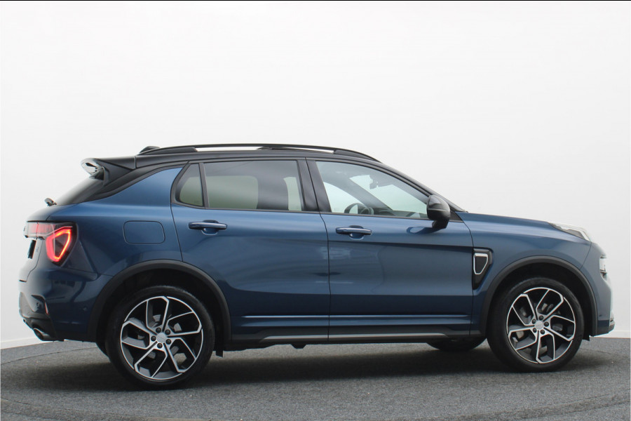 Lynk & Co 01 1.5 Plug-in Hybrid 360° Camera, Panoramadak, Trekhaak, Zwarte hemel, ACC, Keyless, PDC, LED, 20''