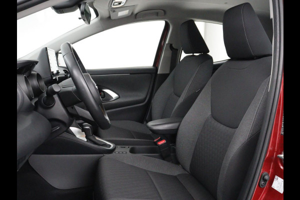 Toyota Yaris 1.5 Hybrid Dynamic | Carplay | Adaptive cruise | Keyless | Camera | Full LED | Climate control | 16'' | Bluetooth | DAB | Regensensor | Origineel NL